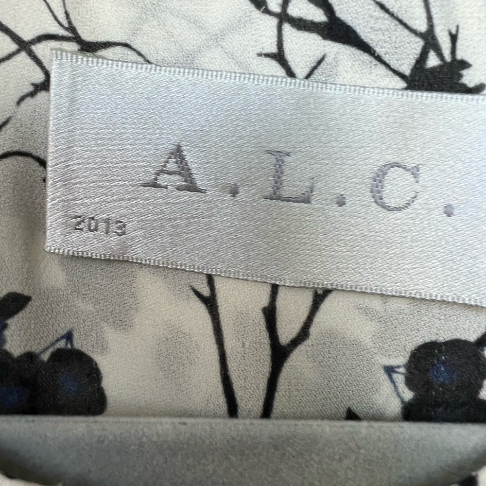 A.L.C. Silk black and white floral blouse size M - Picture 6 of 6